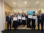 横越中学校の皆様と記念撮影